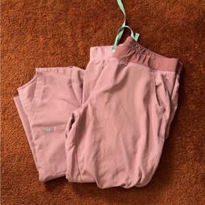 Figs women’s mauve scrub set